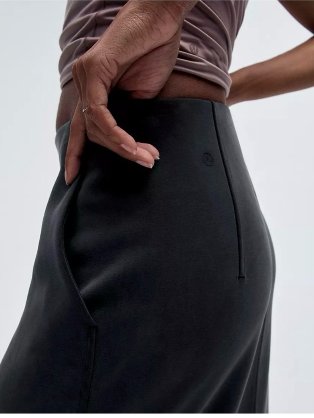 lululemon | Taupe Pencil Midi Skirt | Size 2 - Picture 13 of 13